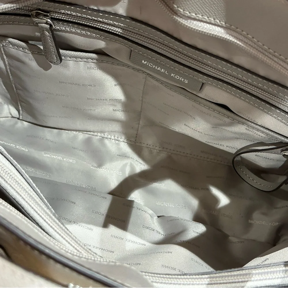 Michael Kors Voyager Tote - Picture 2 of 5